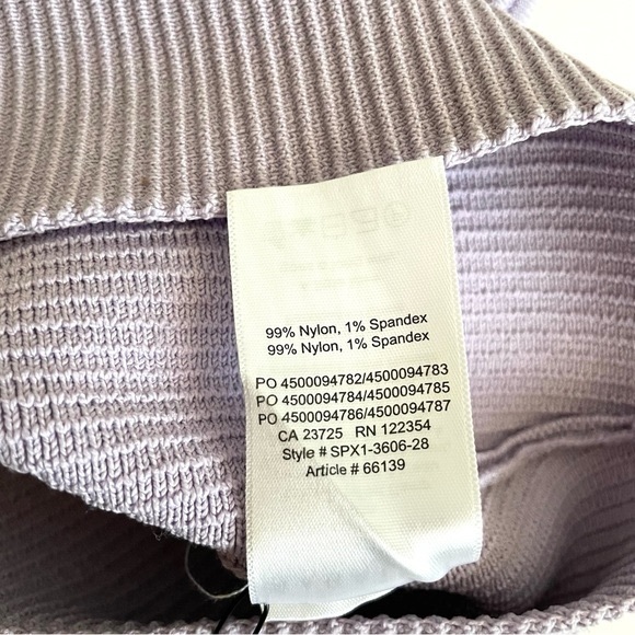 Aritzia Babaton Sculpt Knit Squareneck Cropped Tank in Pastel Lilac - Picture 6 of 8